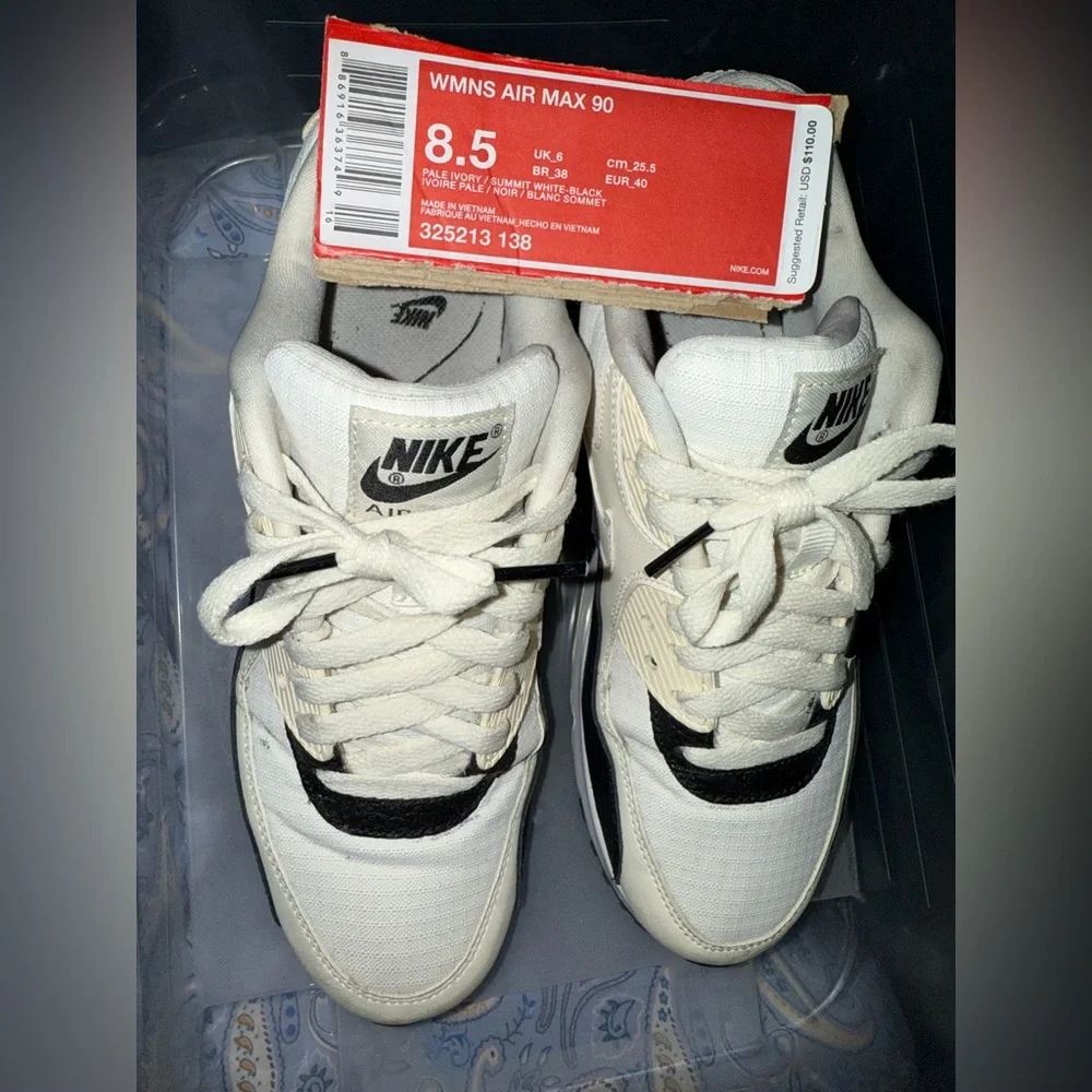Women’s NIKE Airmax 90